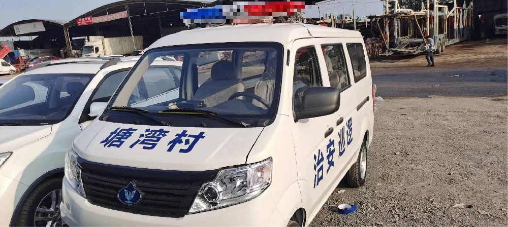 7座面包巡邏車-EV11